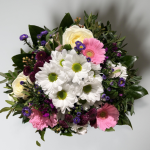 multifarvet blomsterbuket